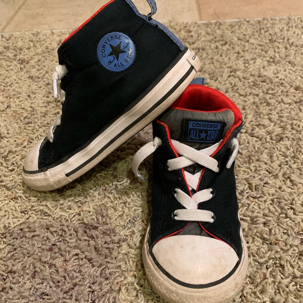 Boys converse sneakers size 9